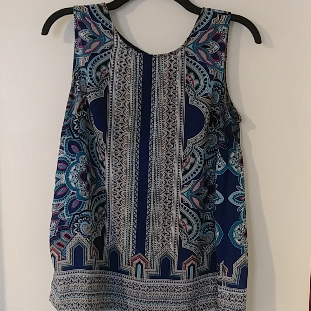 Flowy Tank